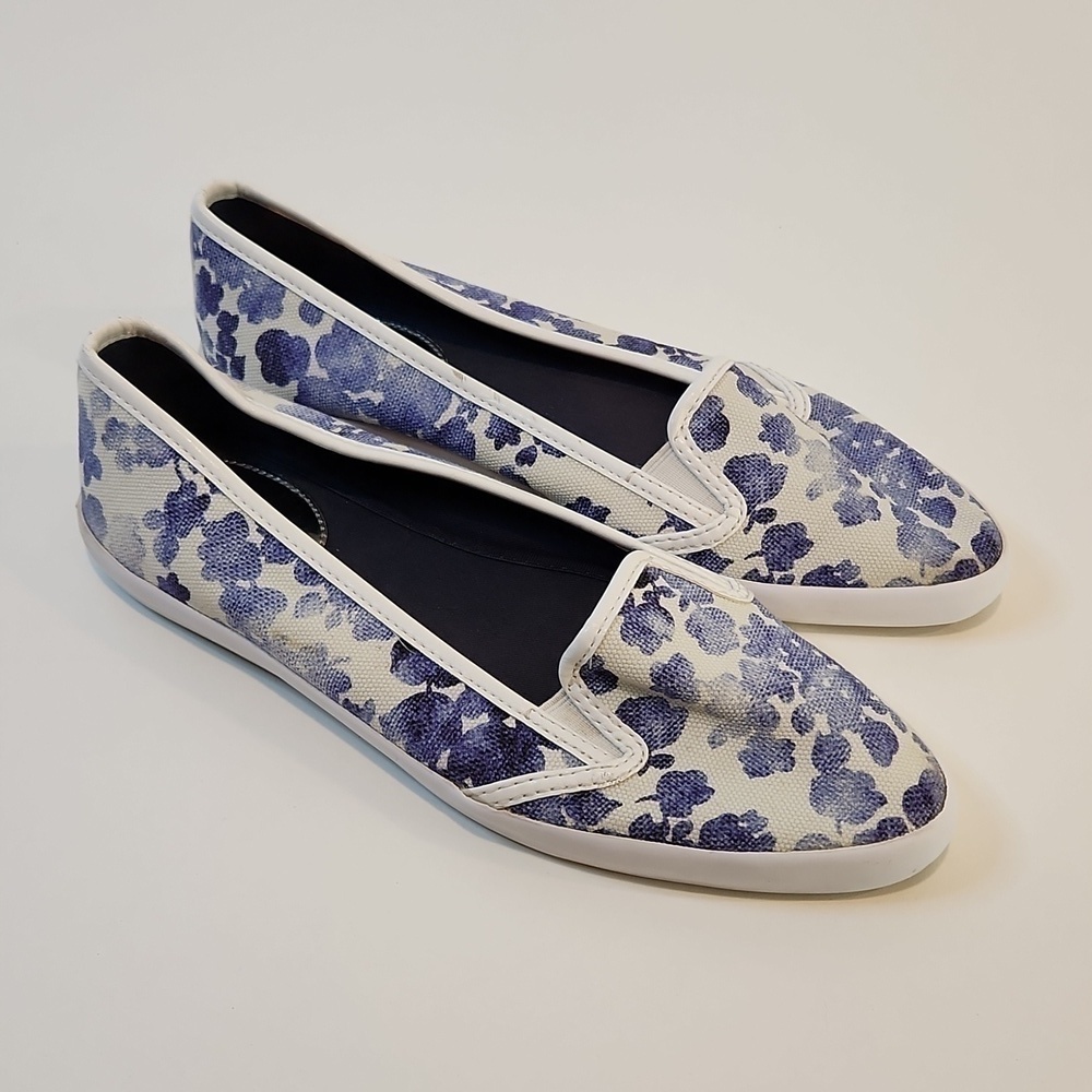 Michael Kors Slip On Flats Sneakers Women's Sz 8.5M Floral Blue/White VERY NICE!